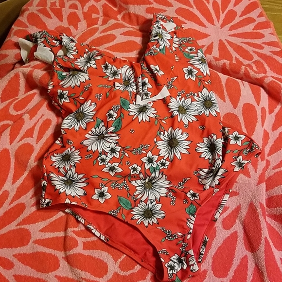 New Jessica Simpson Ruffled One Piece Swimsuit - Picture 3 of 6